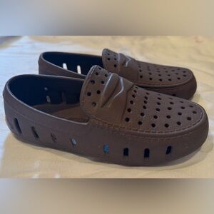 Floafers Boys size 9, EUC.
